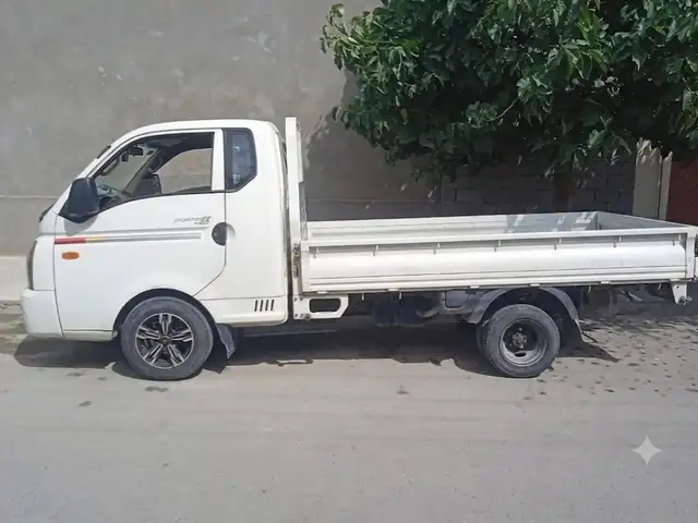 Бортовой автомобиль Hyundai Porter 2 2014, Худжанд