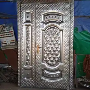 Входная дверь, Вахдат