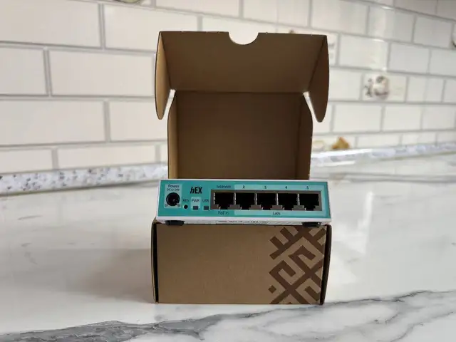 Роутер MikroTik hEX 2025 E50UG, Душанбе