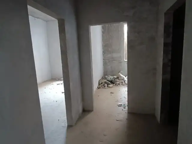1-комн. квартира, Цокольный этаж, 40 м², 33 мкр, Хуҷанд