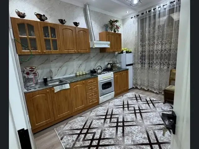 2-комн. квартира, Цокольный этаж, 51м², 18 мкр, Худжанд