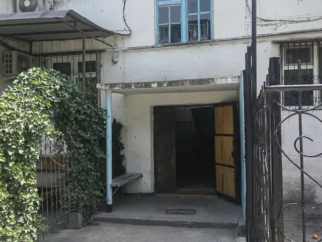 3-комн. квартира, 2 этаж, 64 м², 33 микрорайон, 65 дом, Хуҷанд