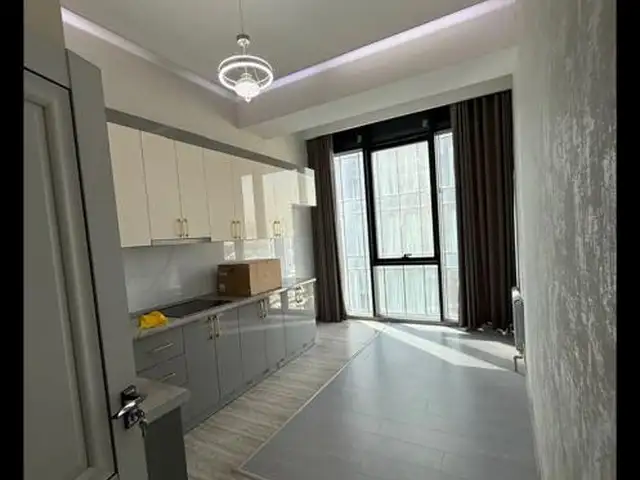 2-комн. квартира, 13 этаж, 103м², сомони, Душанбе