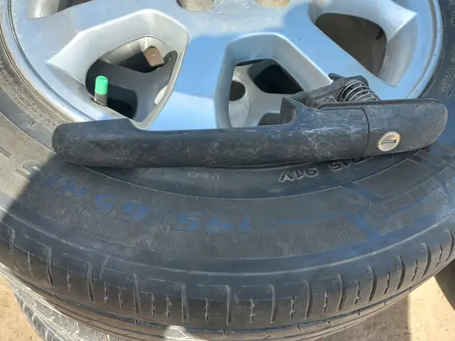 Ручка двери на Mercedes-Benz Vito, Худжанд