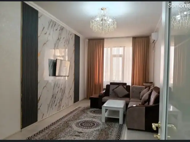 2-комн. квартира, 8 этаж, 75м², Универмаг, Худжанд