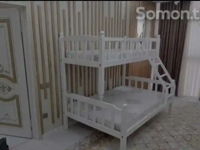 Двухъярусная кровать, Душанбе