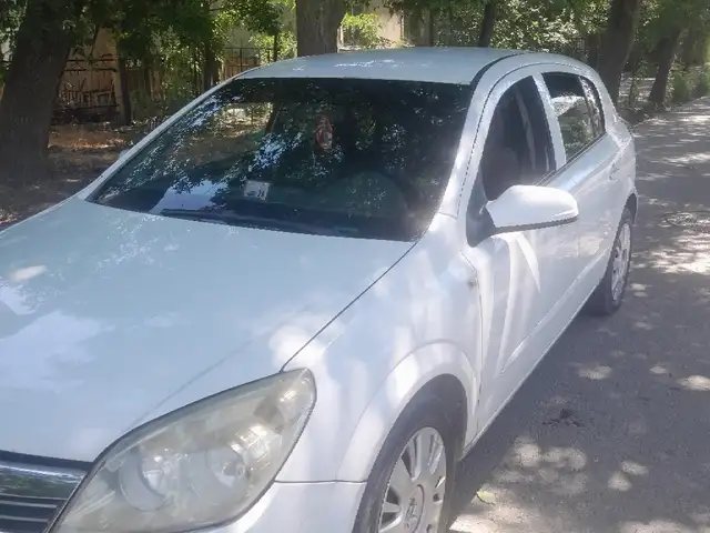Opel Astra H