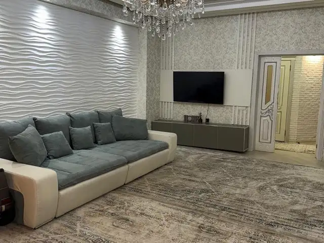 3-комн. квартира, 11 этаж, 98 м², Дом печать, ул.Истаравшан , Душанбе
