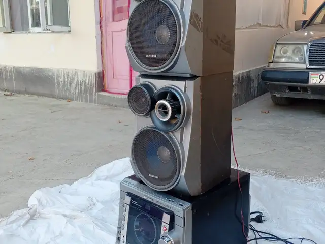 Музыкальный центр, Бобоҷон Ғафуров