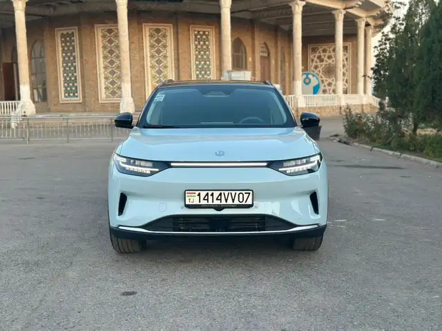Leapmotor C11