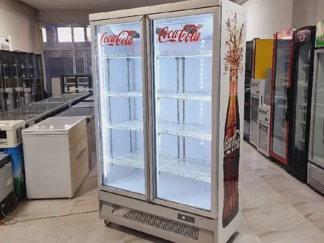 Холодильник витринный 688л, Душанбе