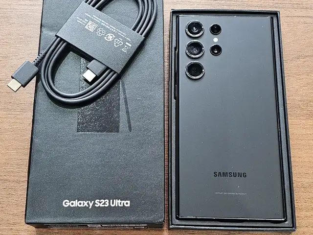 Samsung Galaxy S23 Ultra 12/256gb Carea 5G, Хуҷанд