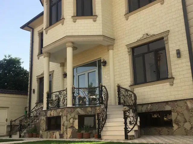 2-этажный, 8 комнатный дом, 470 м², ашан кембридж, Душанбе