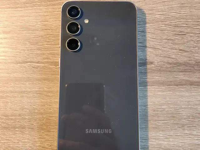 Samsung galaxy s23 fe, Душанбе