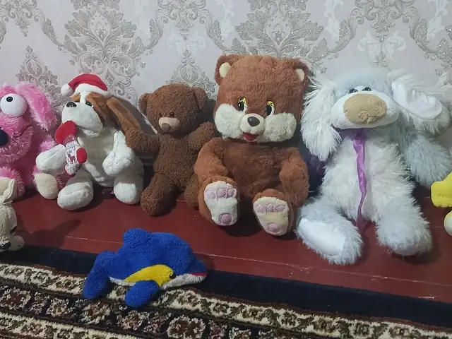 Комплект игрушек куклы, Абдураҳмони Ҷомӣ