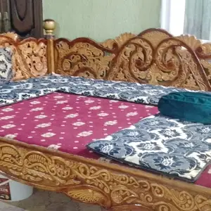 Тапчан Кат, Вахдат