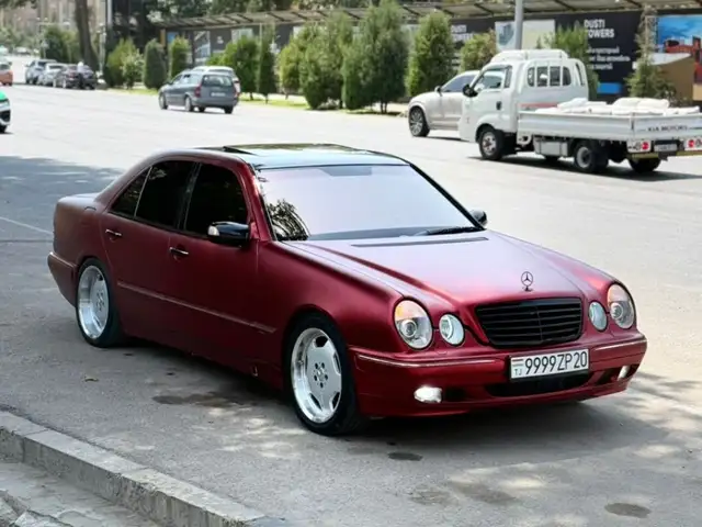 Mercedes-Benz E class