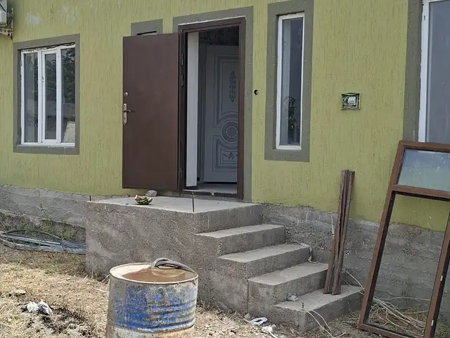 1-этажный, 3 комнатный дом, 46 м², кучаи хоруг наздики парк победа, Душанбе