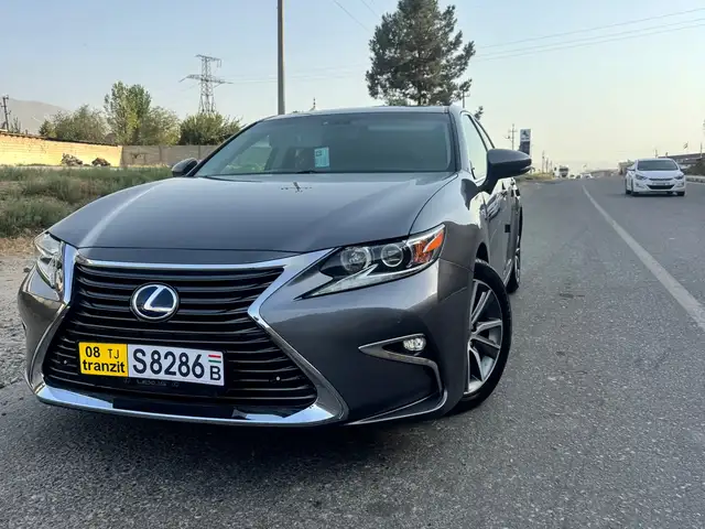 Lexus ES series