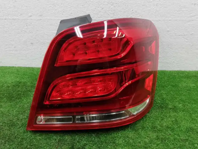 Стекло заднего фонаря Mercedes GLK 2013-2015, Худжанд