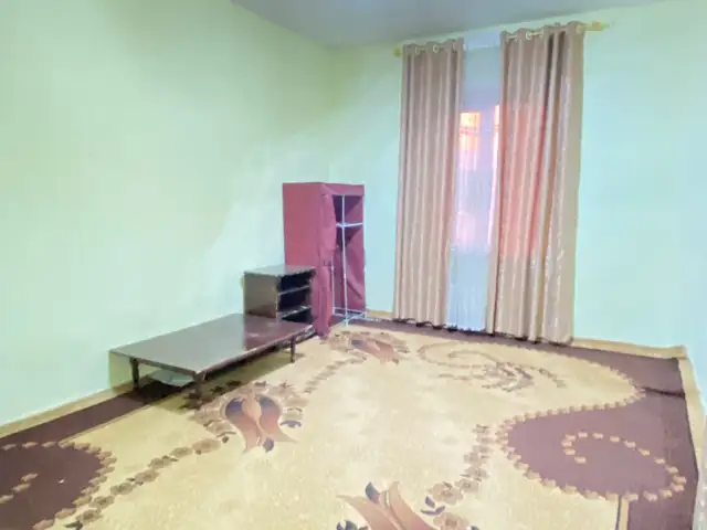 1-комн. квартира, 3 этаж, 40 м², Универмаг, Хуҷанд