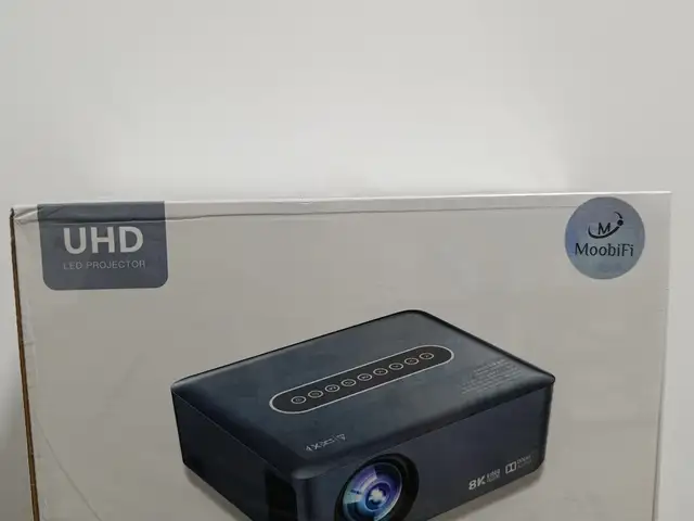 Домашний проектор UHD MOOBIFI PROJECTOR X1, Душанбе