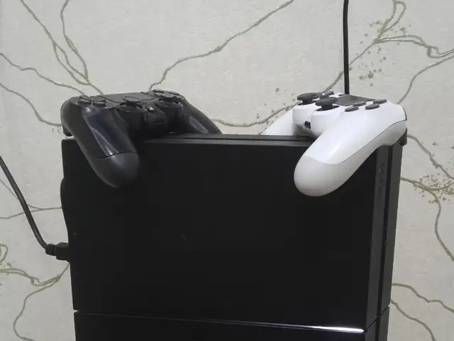 Игровая приставка Sony PlayStation 4 fat, Душанбе