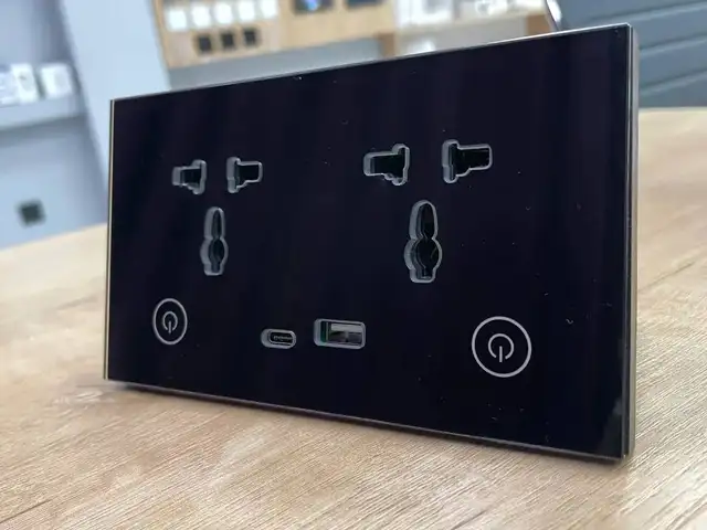 Умная розетка 220 V с USB и Type C, zigbee, Душанбе