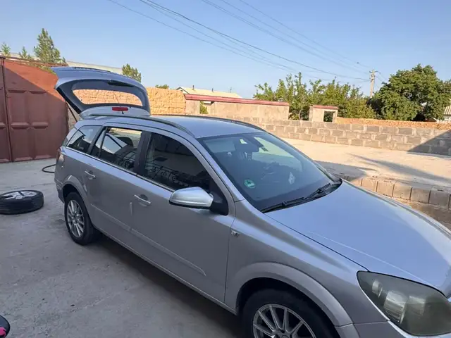 Opel Astra H