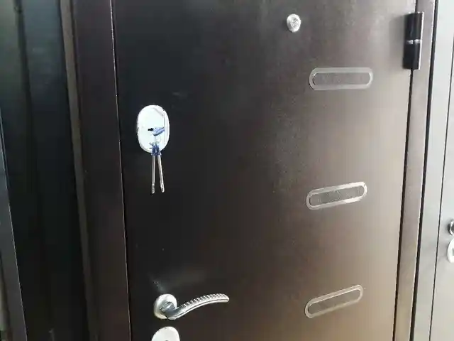 Дверь, Душанбе