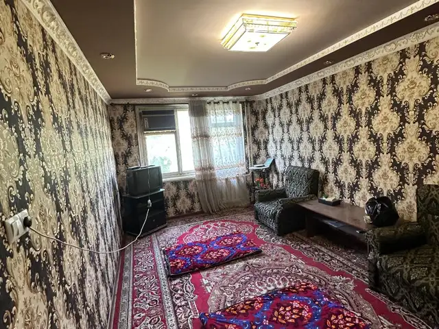 Комната в 2-комн. квартире, 2 этаж, 80м², пеши Мед колеҷва, Гулистон (Қайроққум)