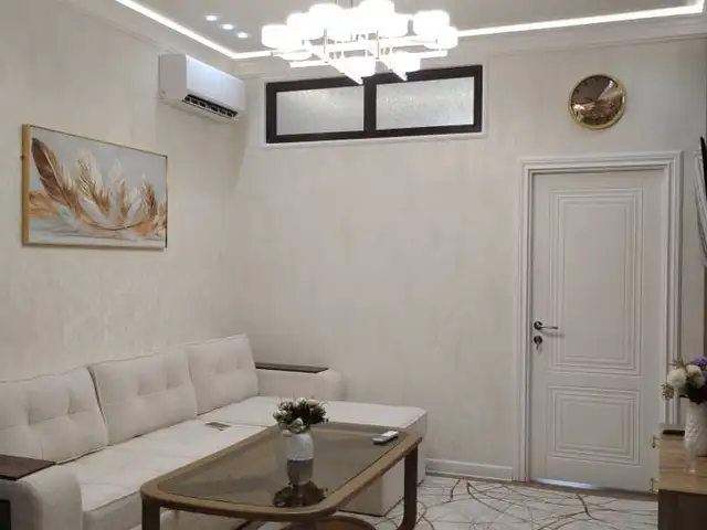 2-комн. квартира, 8 этаж, 43 м², 18 микрорайон, Худжанд - 5