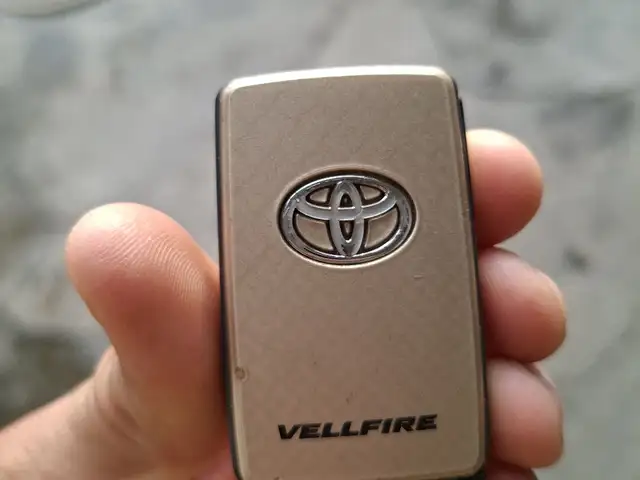 Ключ от Toyota Velfire, Душанбе