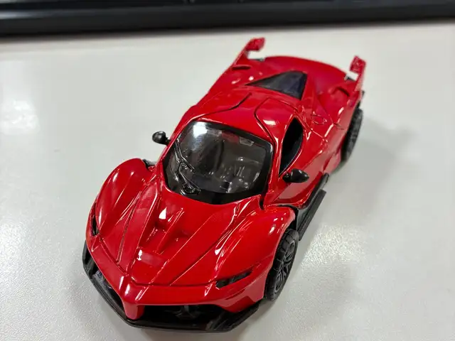 Железная машинка Ferrari, Хуҷанд