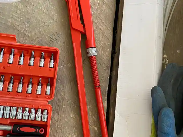 Ключ газовый 2, Душанбе