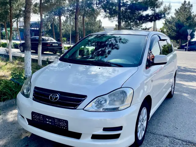 Toyota Ipsum