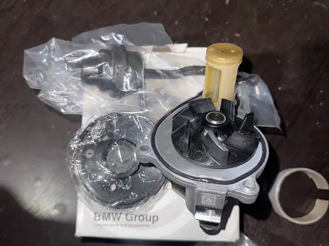Помпа BMW B57 30D G30 G11 G12, Душанбе