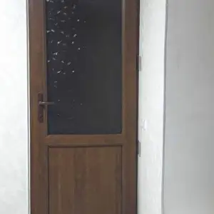 Пластиковая дверь, Душанбе