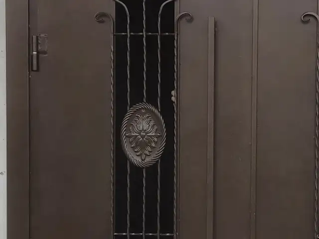 Дверь, Хуҷанд