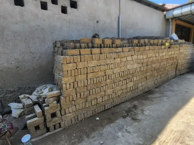 Хишти хом, Худжанд