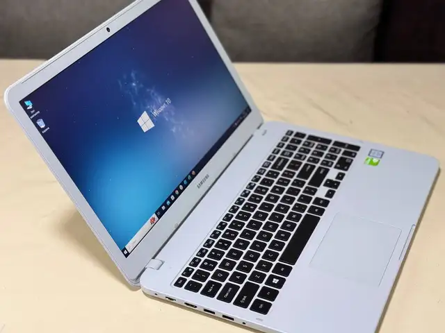 Ноутбук Samsung 350XAA, Хуҷанд