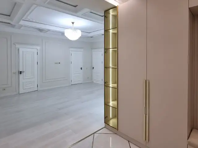 3-комн. квартира, 10 этаж, 111 м², Сомони, Душанбе
