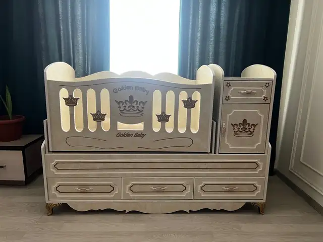 Колыбель с диваном и шкафчиком, Худжанд