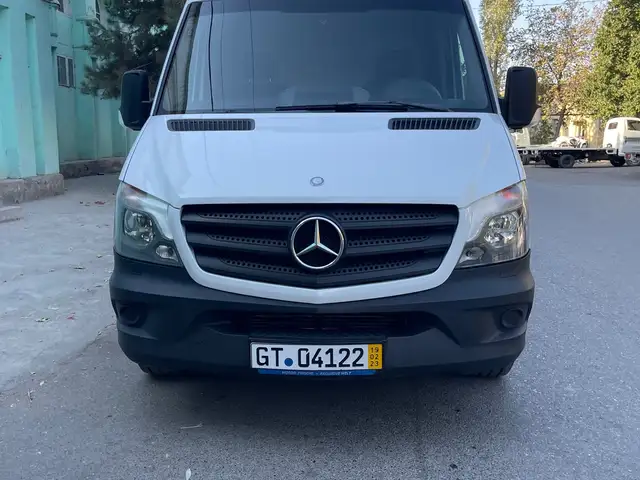 Фургон Mercedes-Benz, 2015, Худжанд