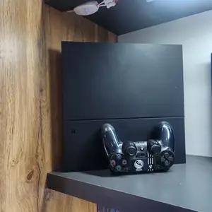 Игровая приставка Sony PlayStation 4, Душанбе