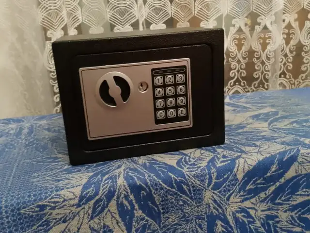 Сейф, Худжанд