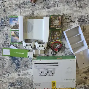Игровая приставка Xbox one s 1tb, Исфара