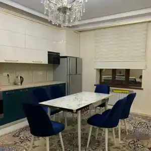 Стол и стулья, Душанбе