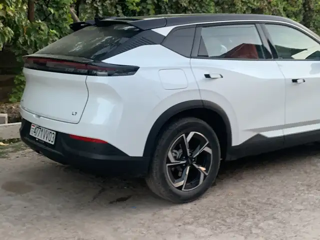 Dongfeng L7
