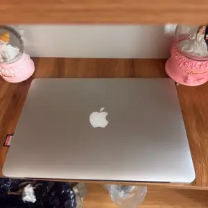 Ноутбук Macbook pro intel 8/256gb ssd, Хуҷанд